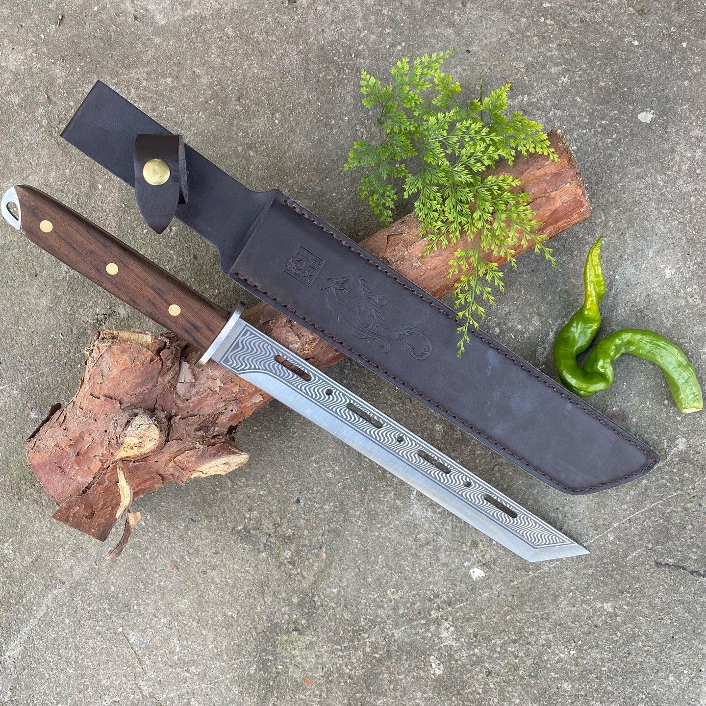 Wave Pattern Multi-Functional Outdoor Knife