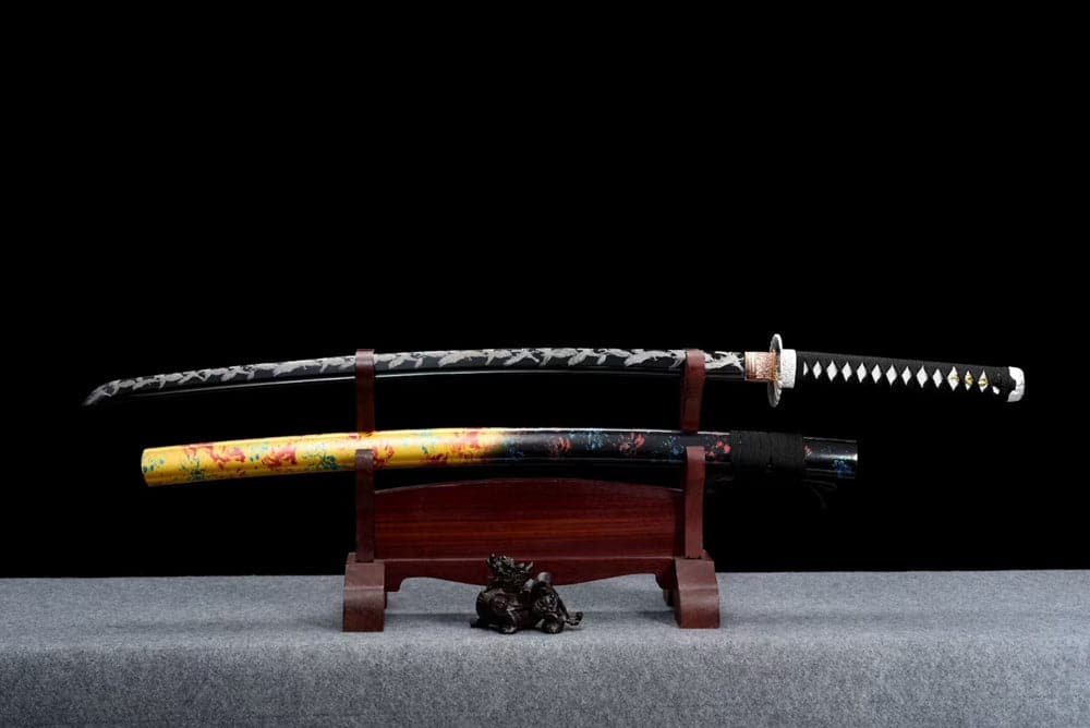 Hand Forged Japanese Samurai Katana Eagle Carbon steel Blackened blade engraving