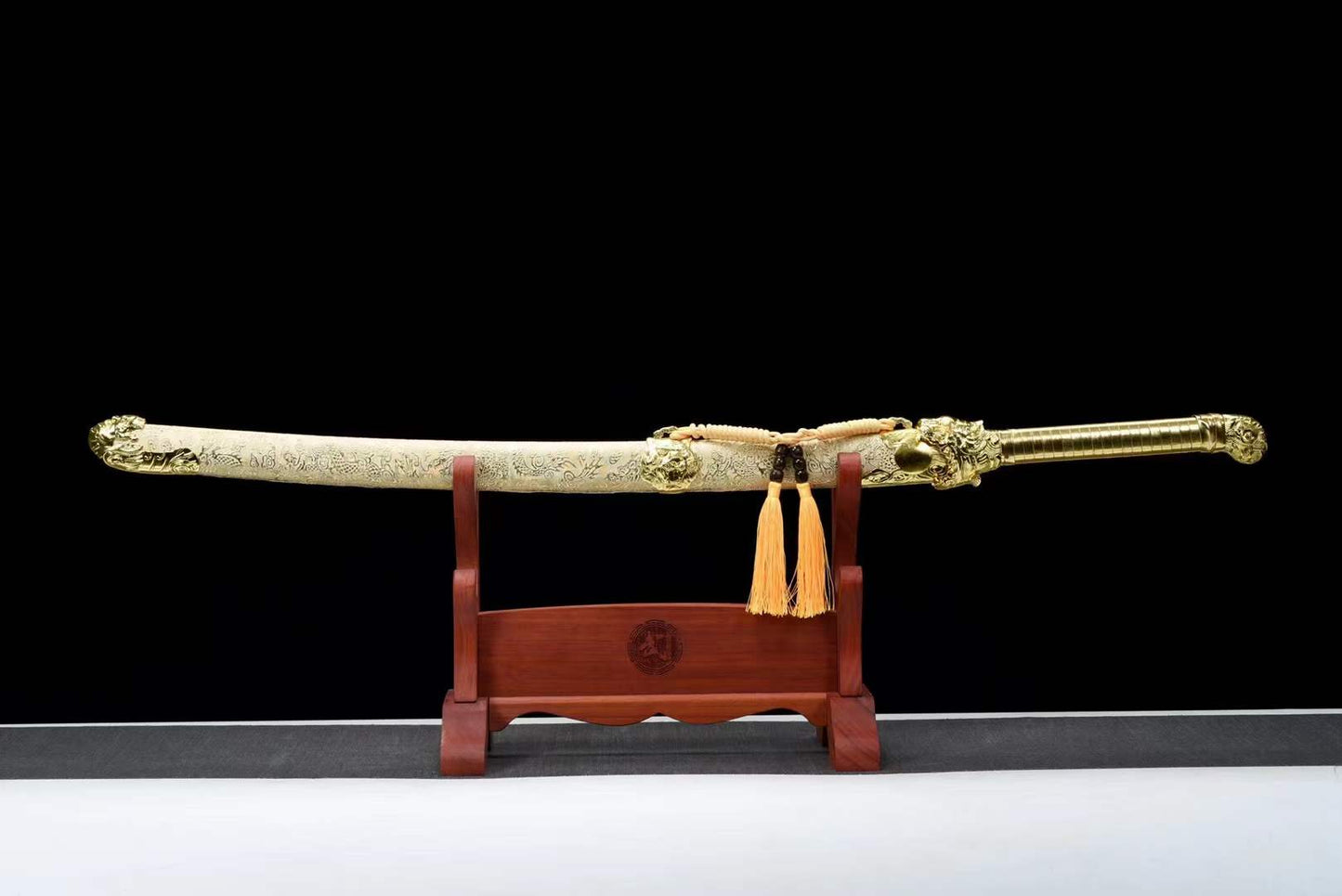 Handmade Golden Tiger Chop Chinese Sword With Golden