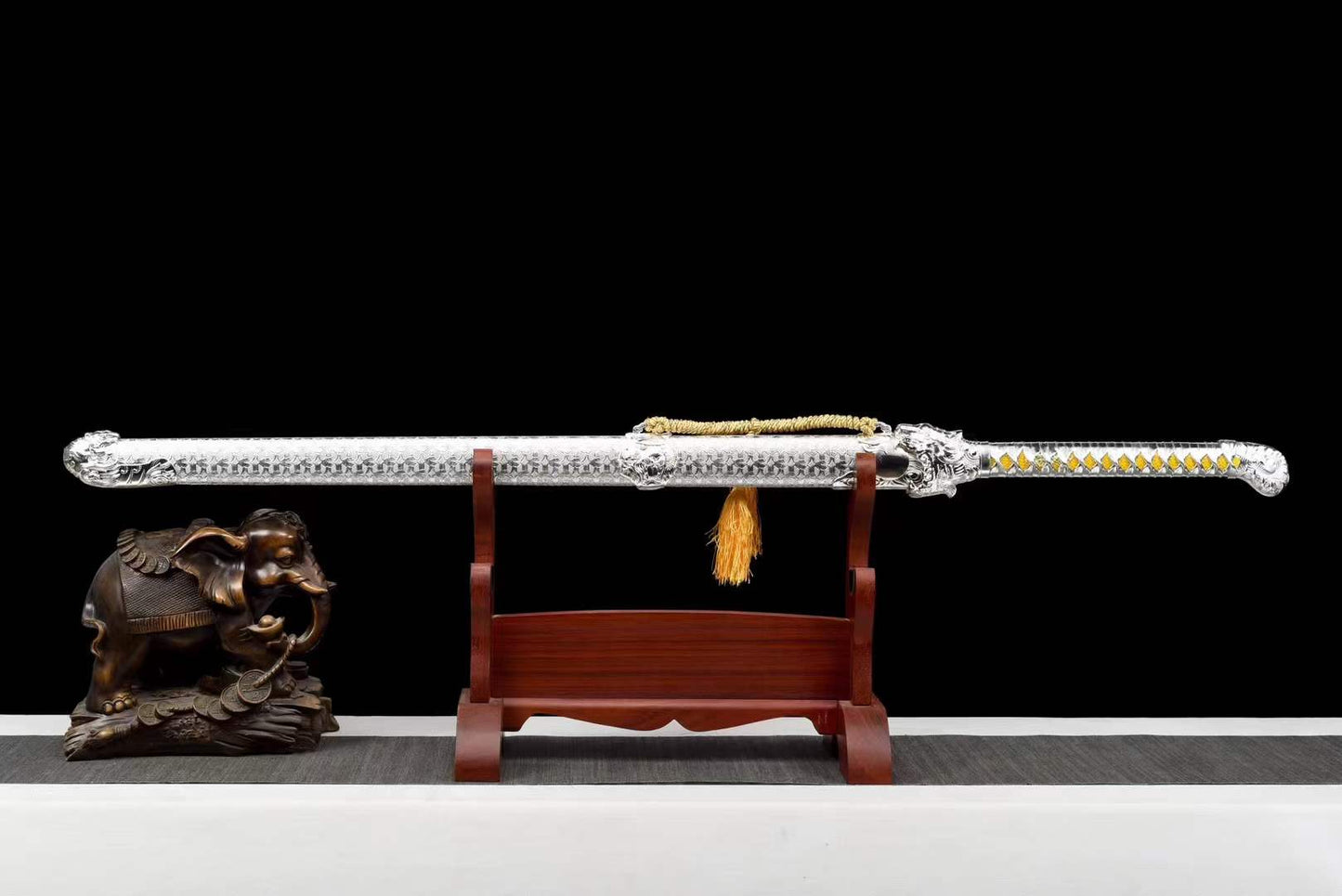 Handmade Tsunami Tiger High Manganese Steel Chinese Sword With Tiger pattern